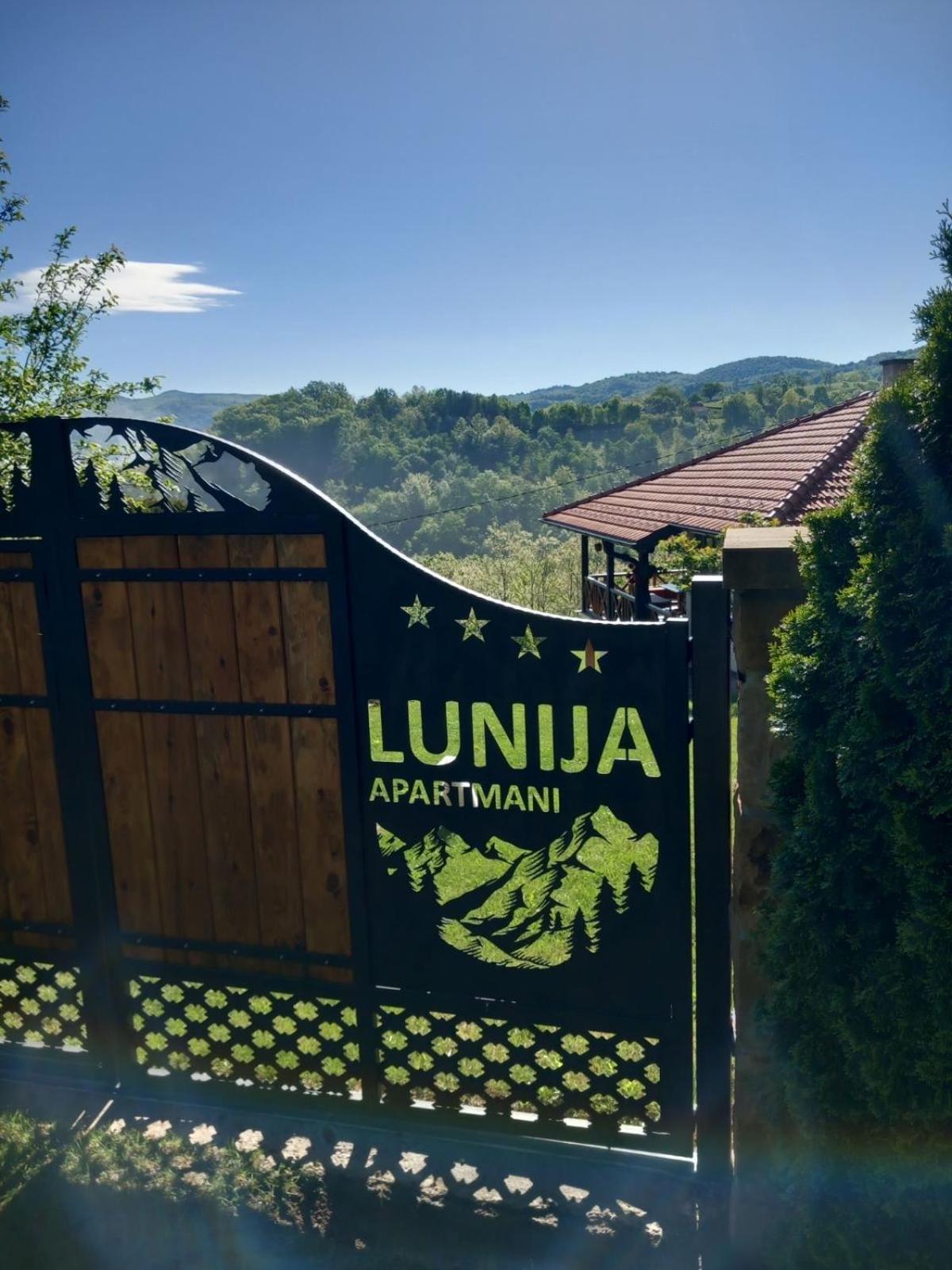 Apartmani Lunija Gornji Milanovac Exterior foto